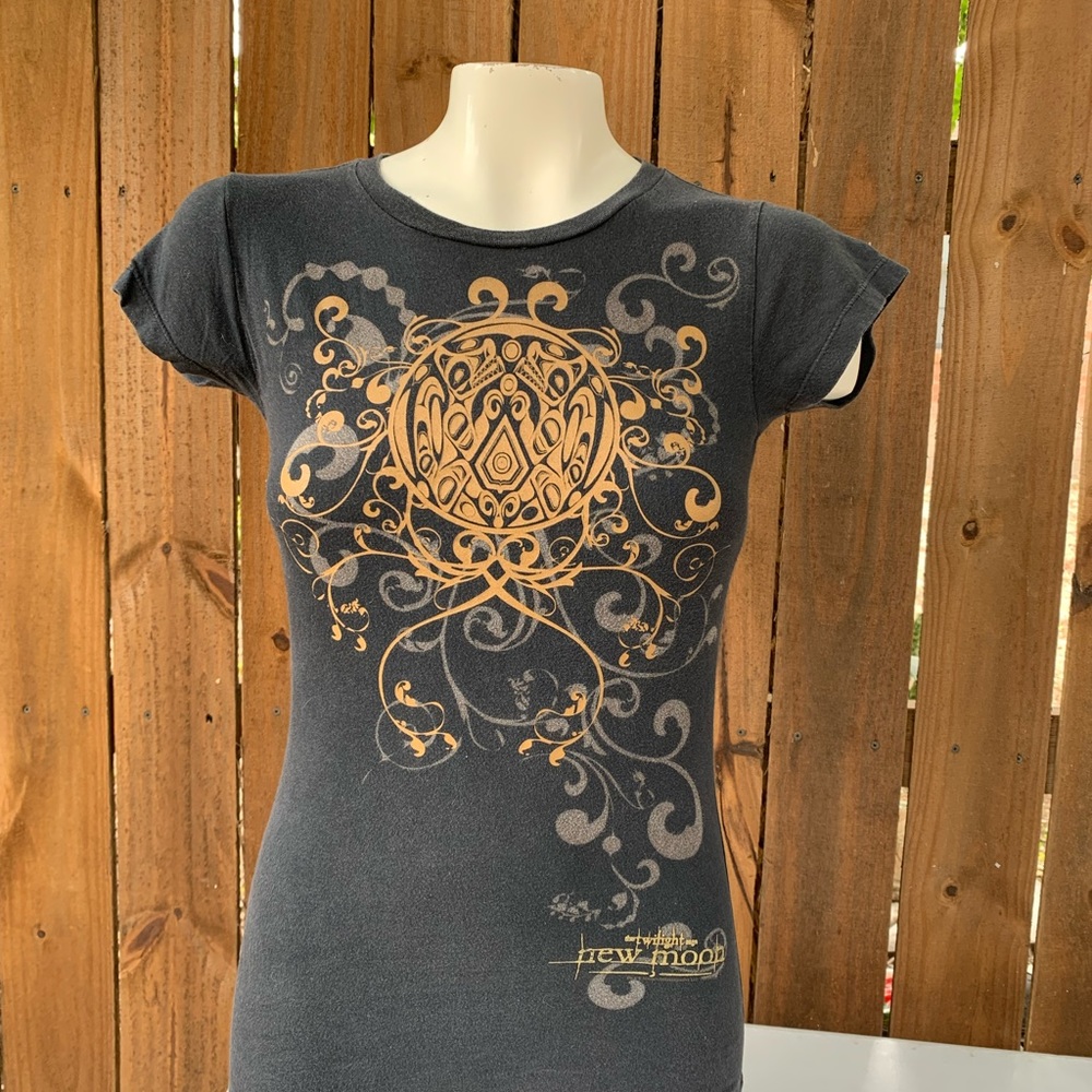 Vintage The Twilight Saga New Moon women's tee size Medium juniors.